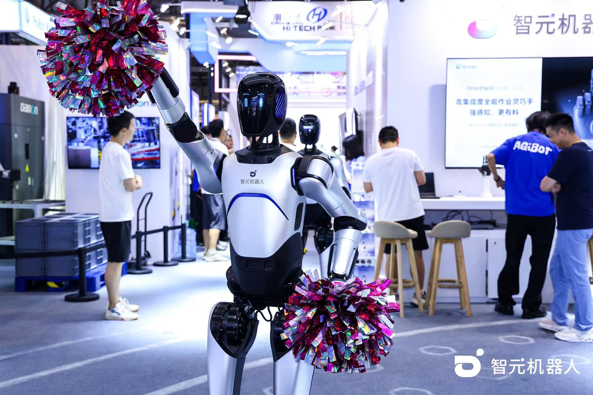28圈游戏机器人 WAIC 首日展台火爆，机器...